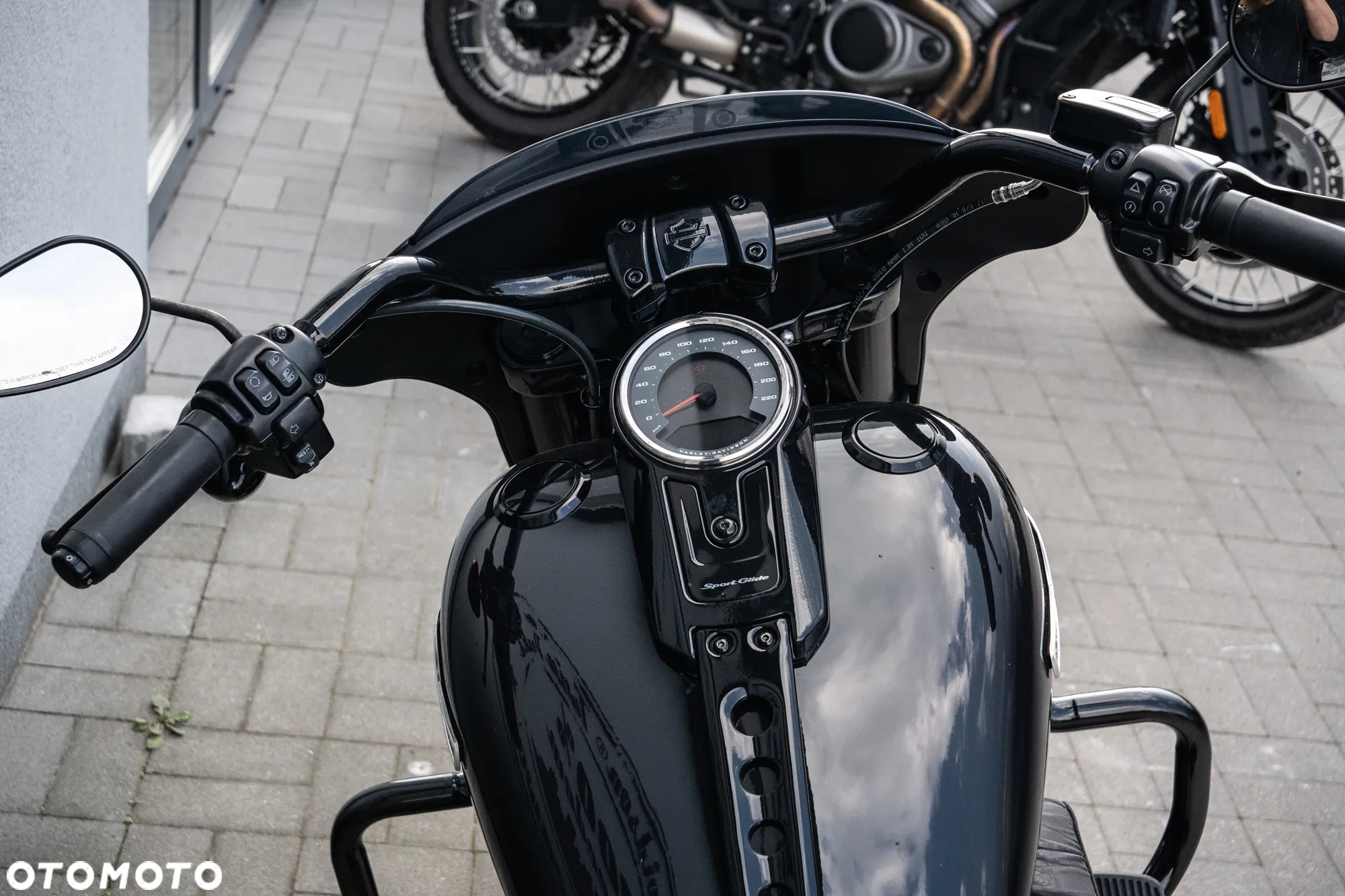 Harley-Davidson Softail Sport Glide - 11