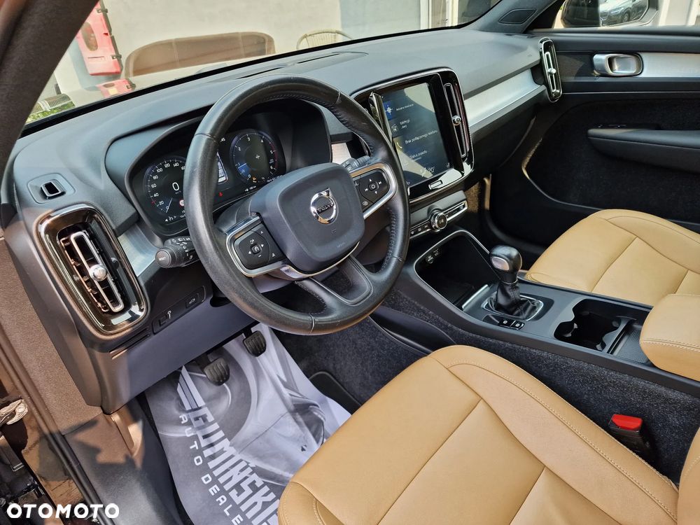 Volvo XC 40 D3 Momentum Pro - 19