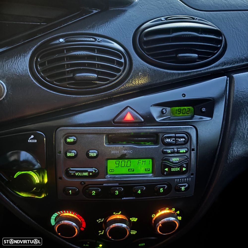 Ford Focus SW 1.8 TDdi Ghia - 4