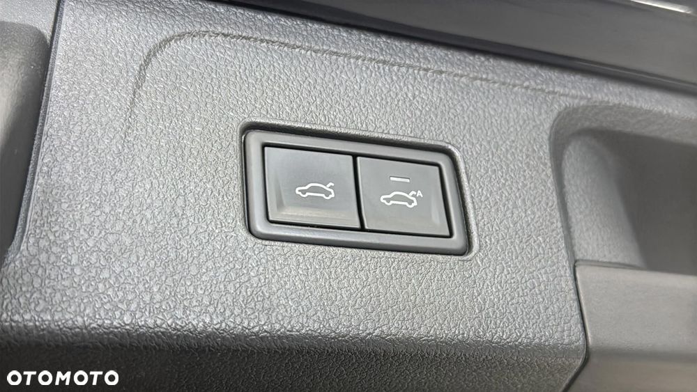 Volkswagen Passat 2.0 TSI Elegance DSG - 19