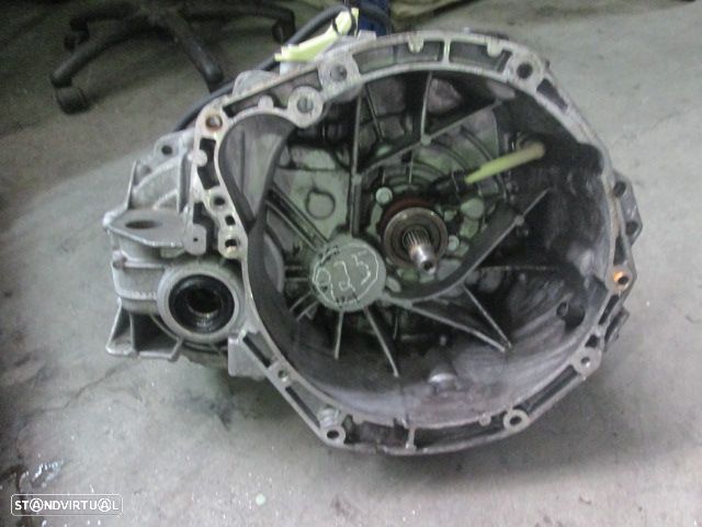 Caixa Velocidades 8200907117 ND4001 RENAULT MEGANE 3 2010 1.9 DCI DIESEL 6V - 2