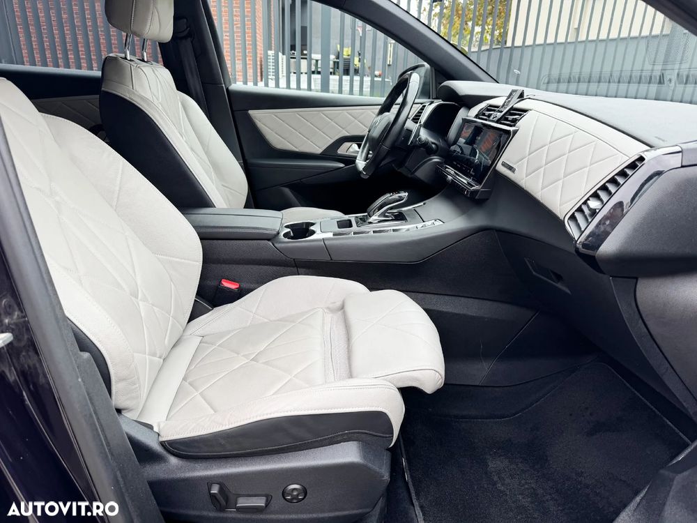 DS Automobiles DS 7 Crossback 4x4 300 RIVOLI - 10