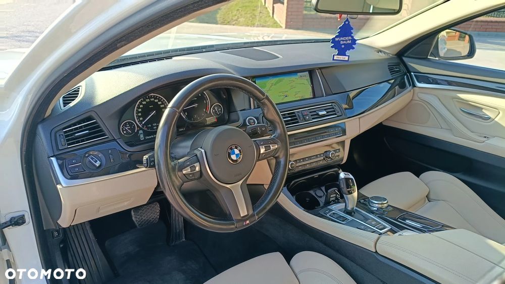 BMW Seria 5 530d xDrive Modern Line - 19