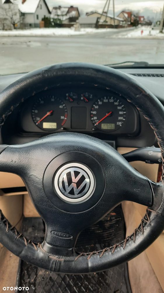 Volkswagen Passat 1.9 TDI - 9