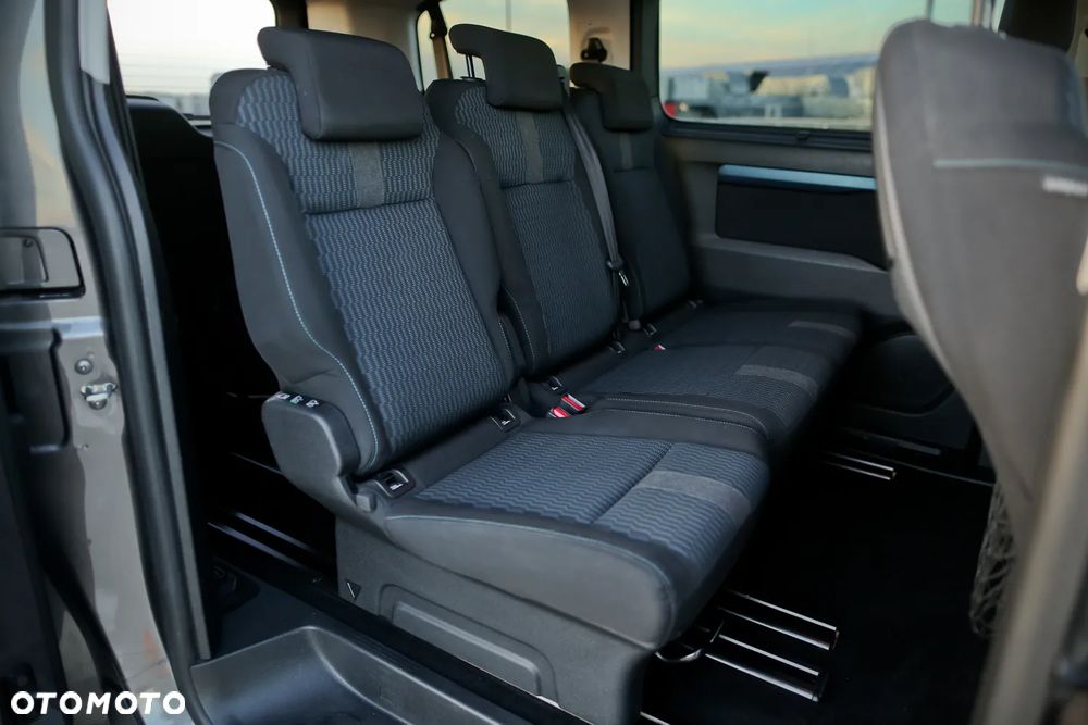 Peugeot Traveller L2 2.0 EAT8 Active - 24