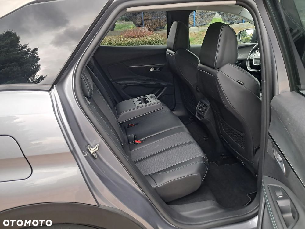 Peugeot 3008 BlueHDi 130 Stop & Start EAT8 Allure - 28