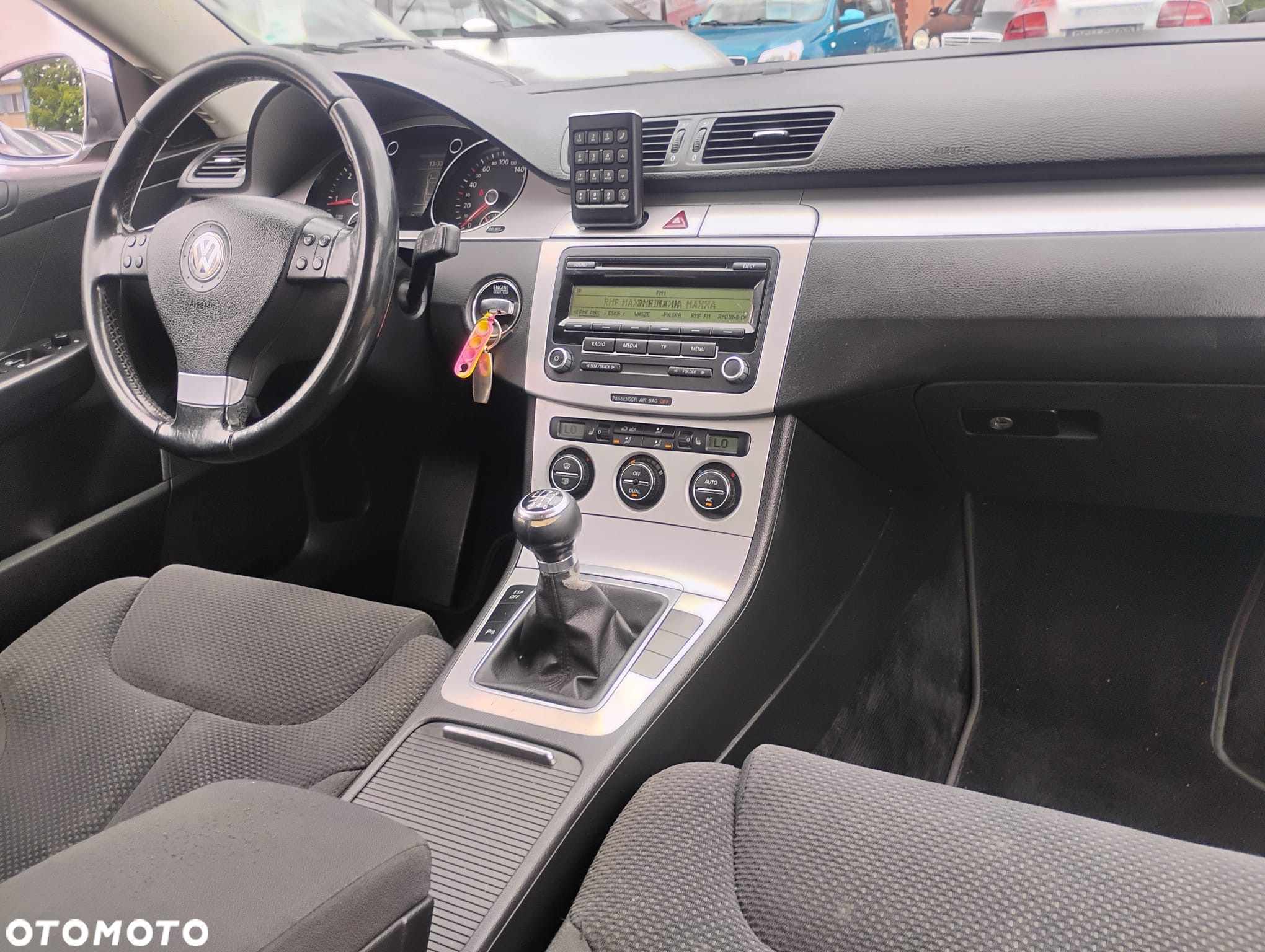 Volkswagen Passat 2.0 TDI Comfortline - 29