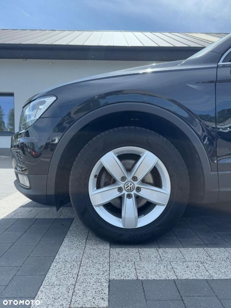 Volkswagen Tiguan - 12