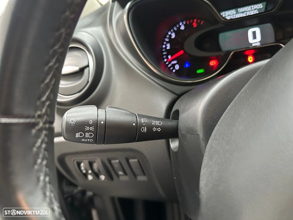 Renault Captur 1.5 dCi Exclusive - 18