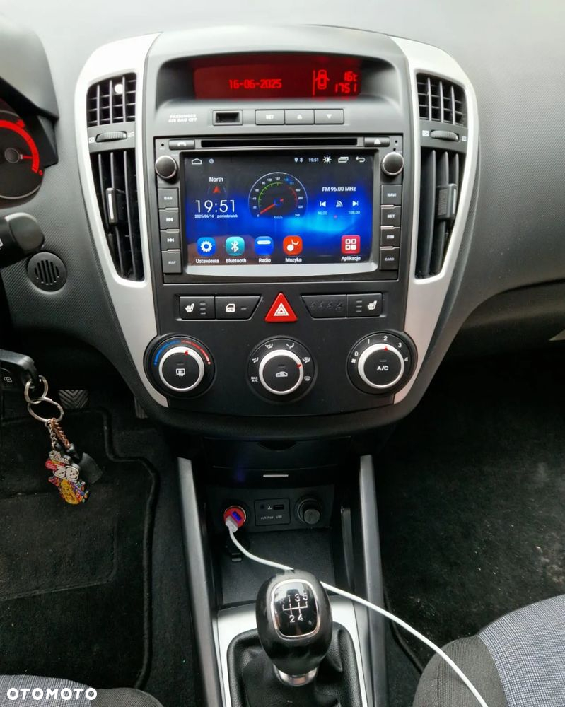 Kia Ceed - 7