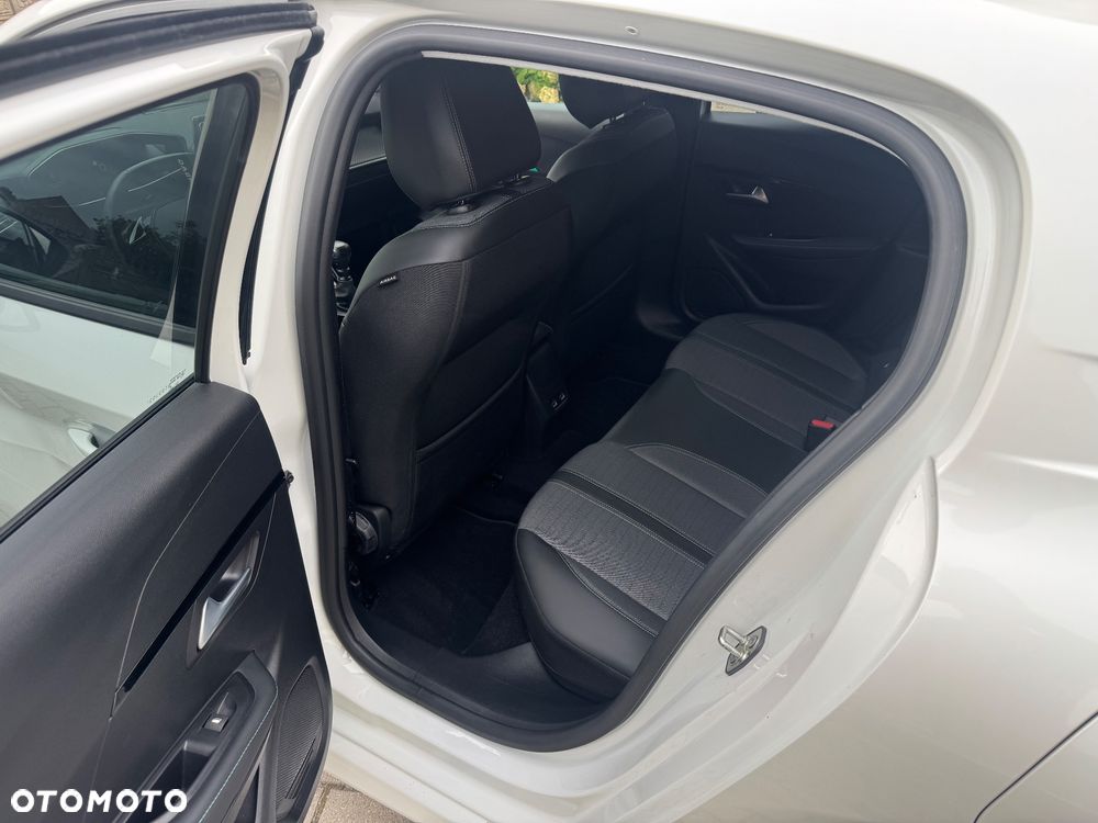 Peugeot 208 PureTech 100 Allure Pack - 15