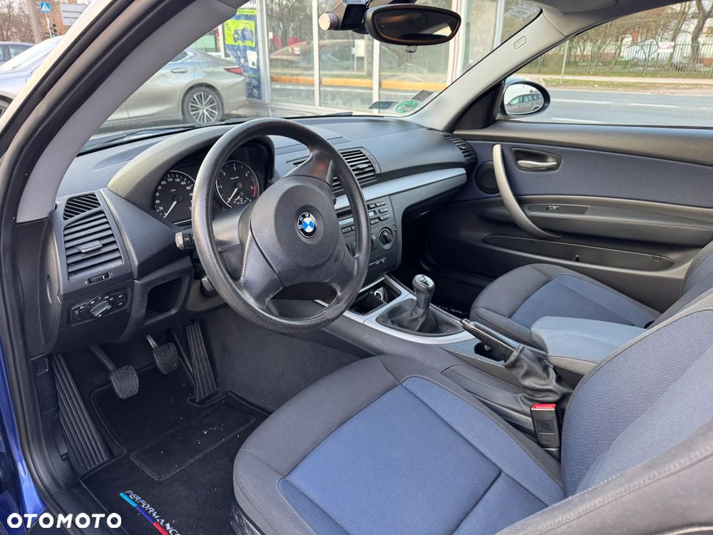 BMW Seria 1 118d DPF - 10