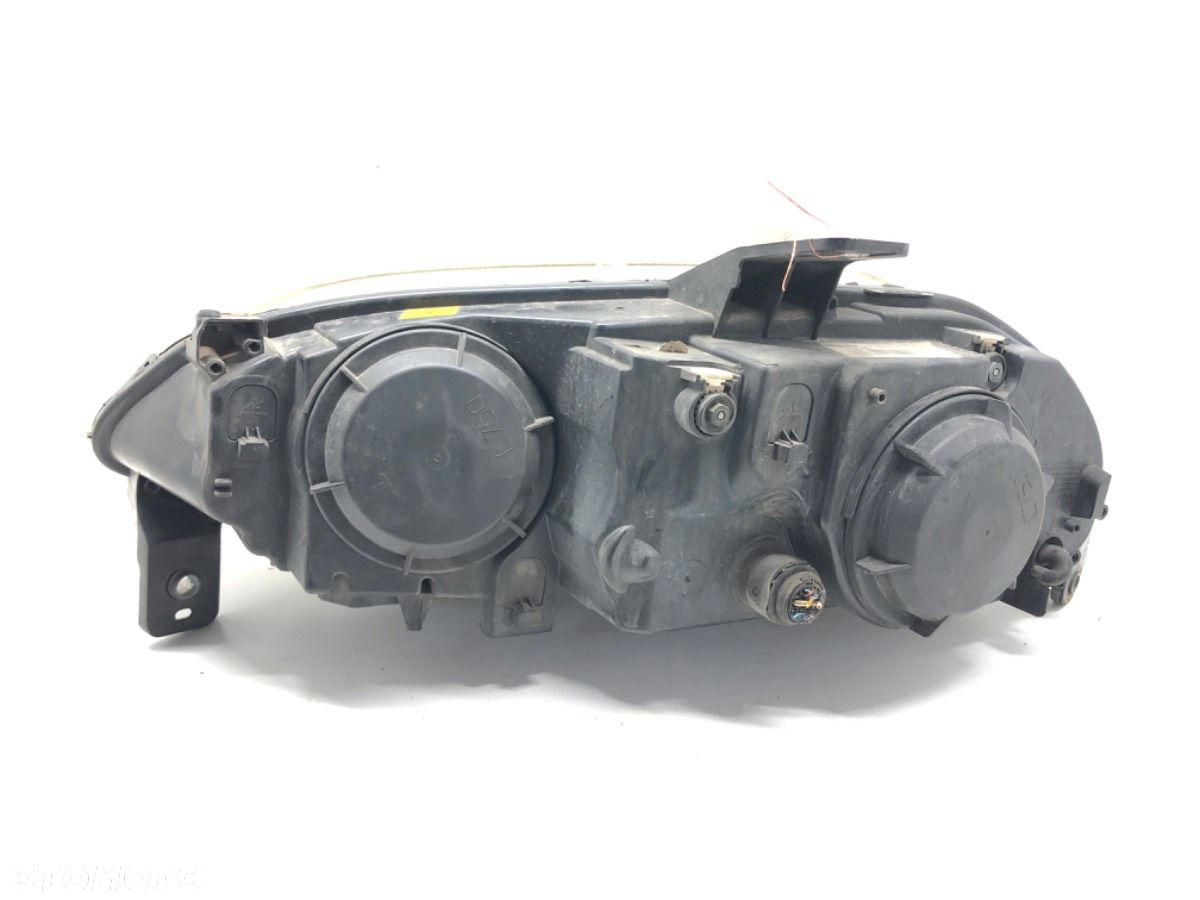 REFLEKTOR PRAWY PRZÓD XENON - 479.00 PLN - FIAT CROMA (194_) 2005 - 2022 1.9 D Multijet (194AXC1B, - 2