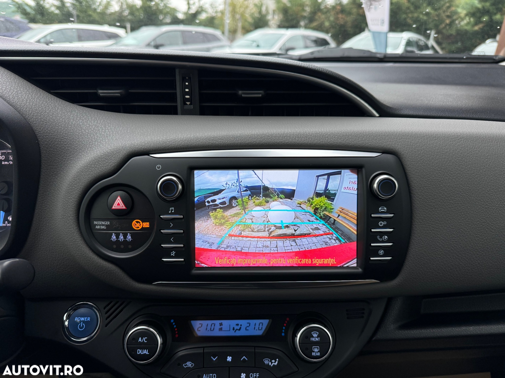 Toyota Yaris 1.5 VVT-i HSD Terra - 25