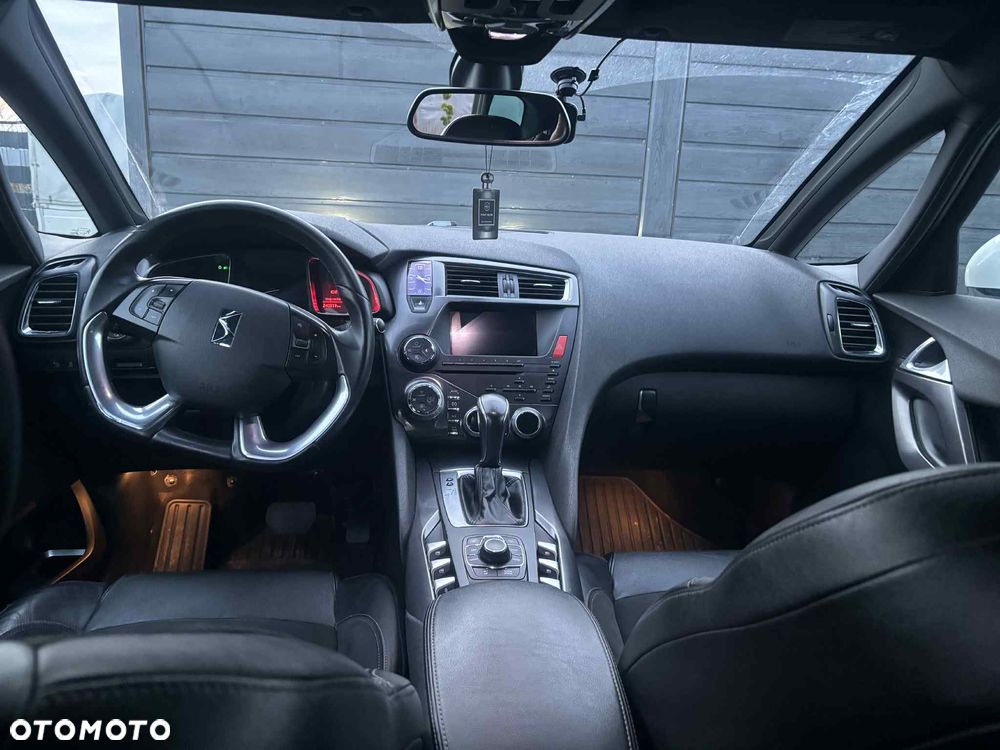 Citroën DS5 HDi 165 SportChic - 12