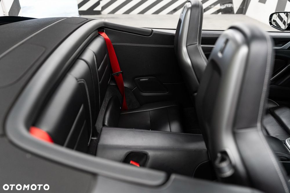 Porsche 911 Carrera 4S - 35