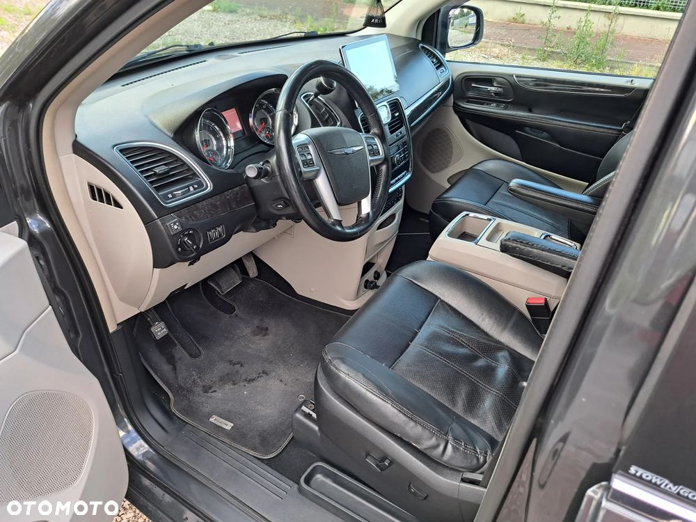 Chrysler Town & Country 3.6 Touring - 6
