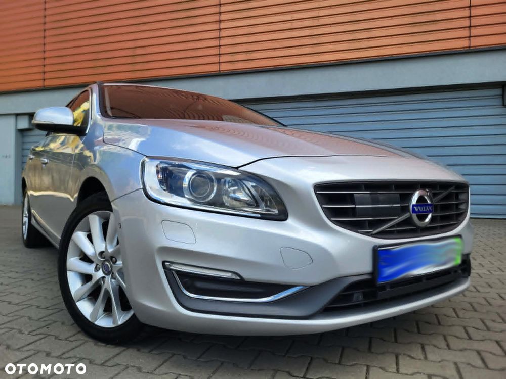 Volvo V60 D4 Momentum - 2