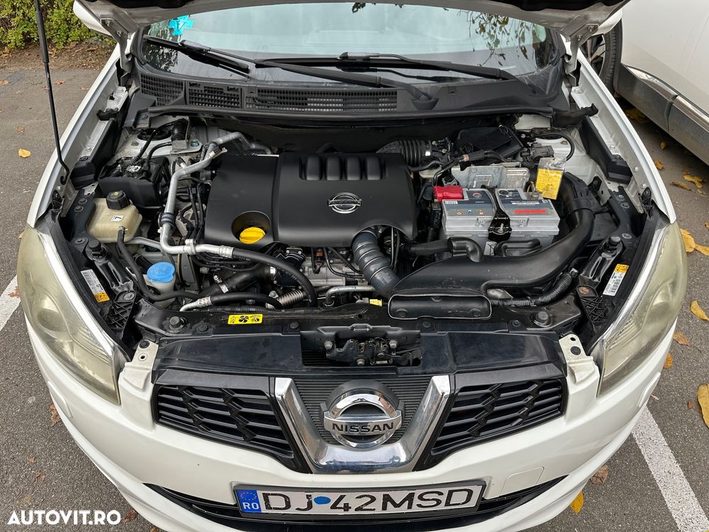 Nissan Qashqai 2.0 dCi DPF tekna - 23