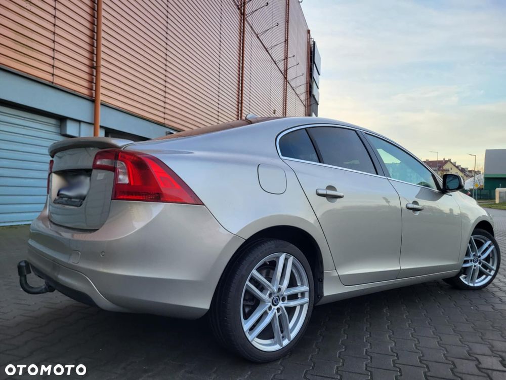 Volvo S60 D3 Momentum - 5