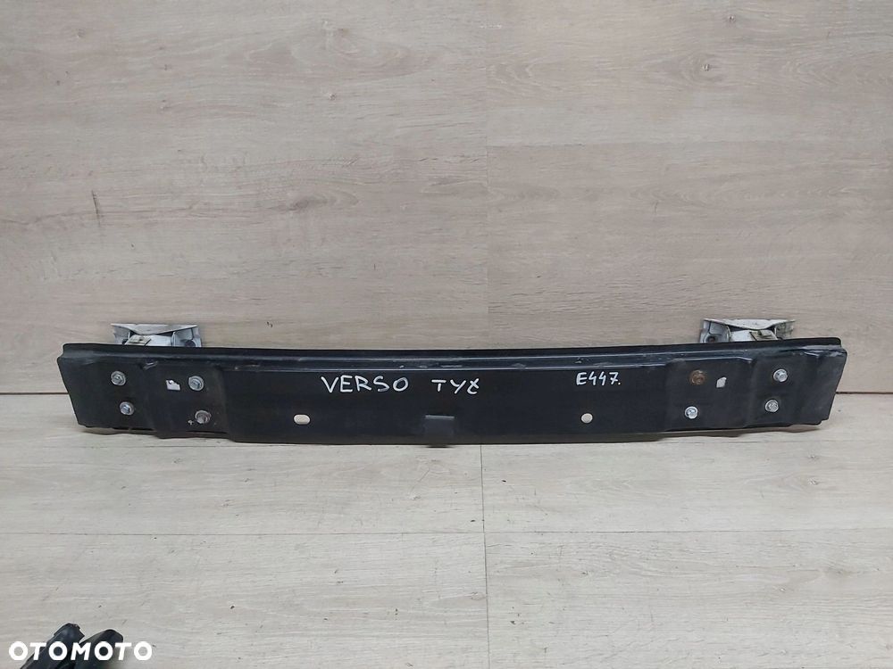 Toyota VERSO 09 - 18r belka zderzaka tył strefa zgniotu - 1