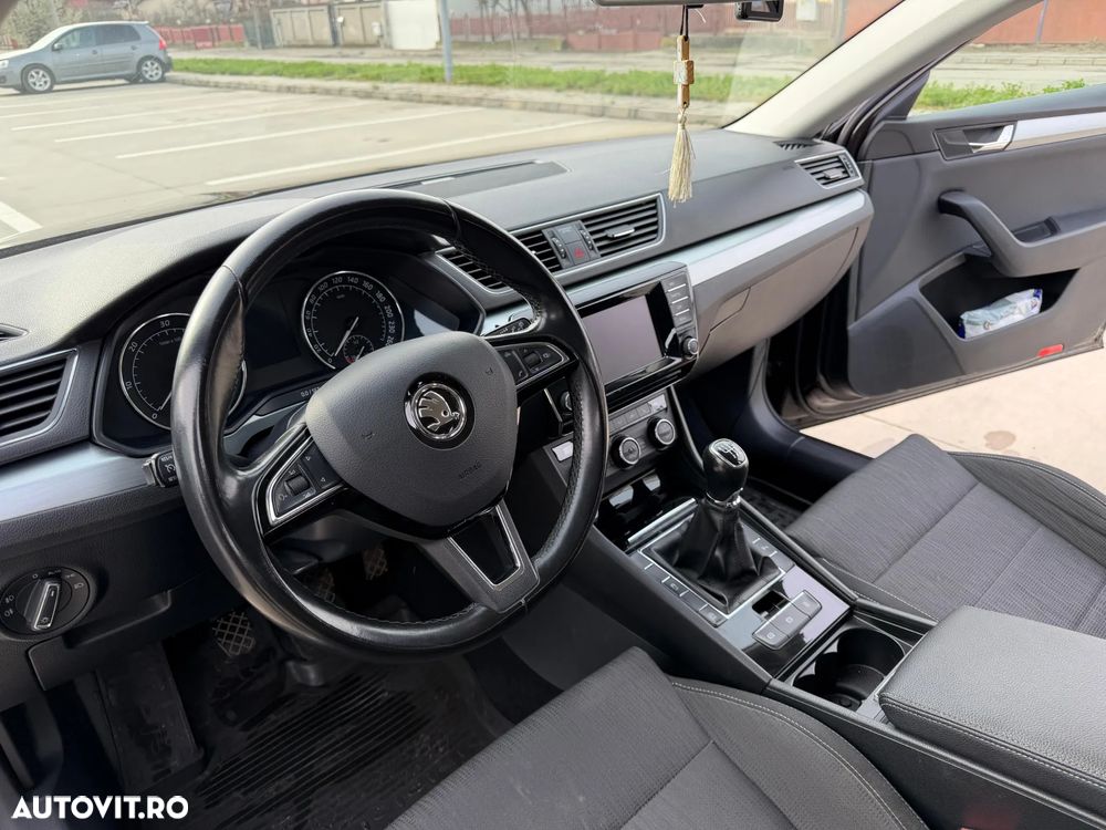 Skoda Superb 2.0 TDI Ambition - 10