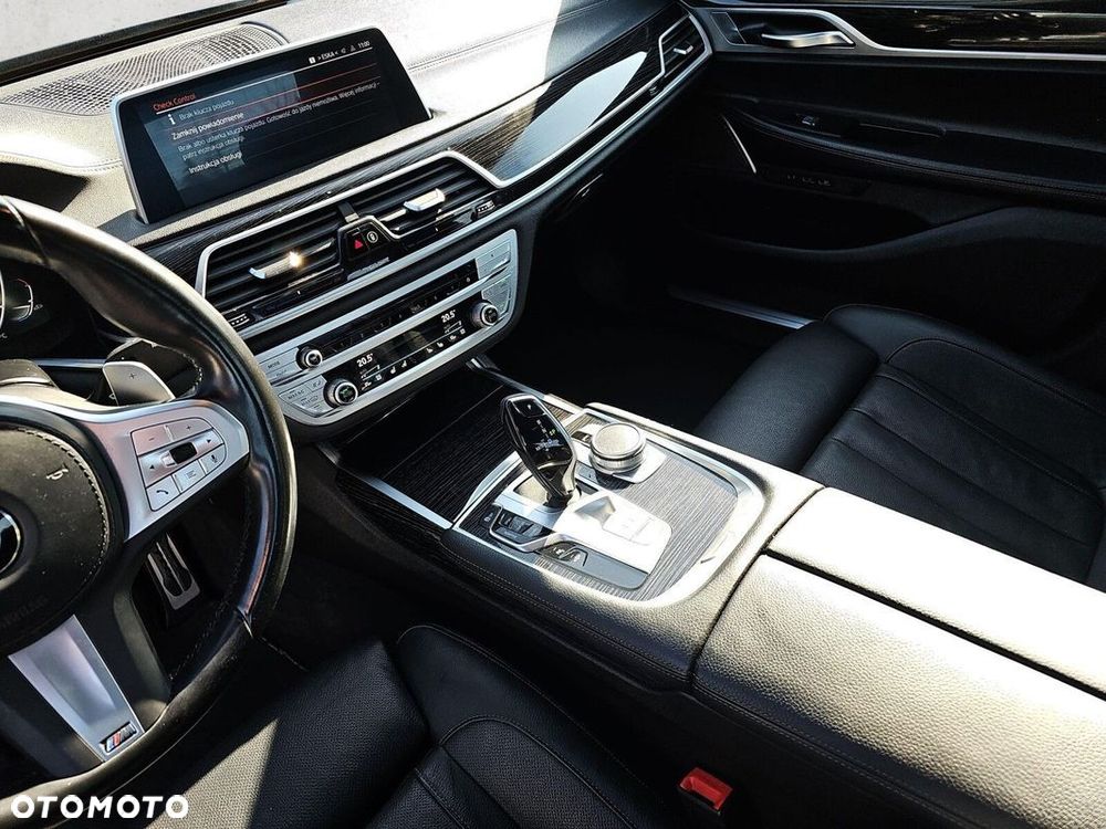 BMW Seria 7 - 18