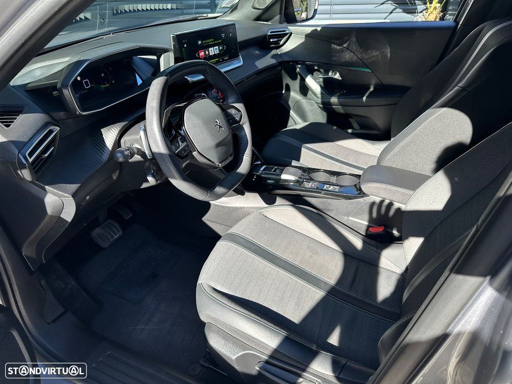 Peugeot 2008 1.2 PureTech Allure Pack EAT8 - 7