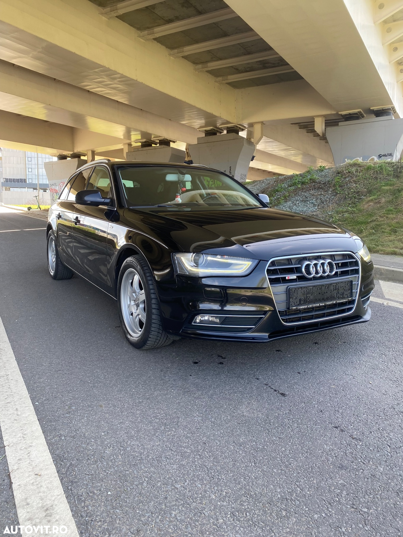 Audi A4 Avant 2.0 TDI DPF Ambition - 2