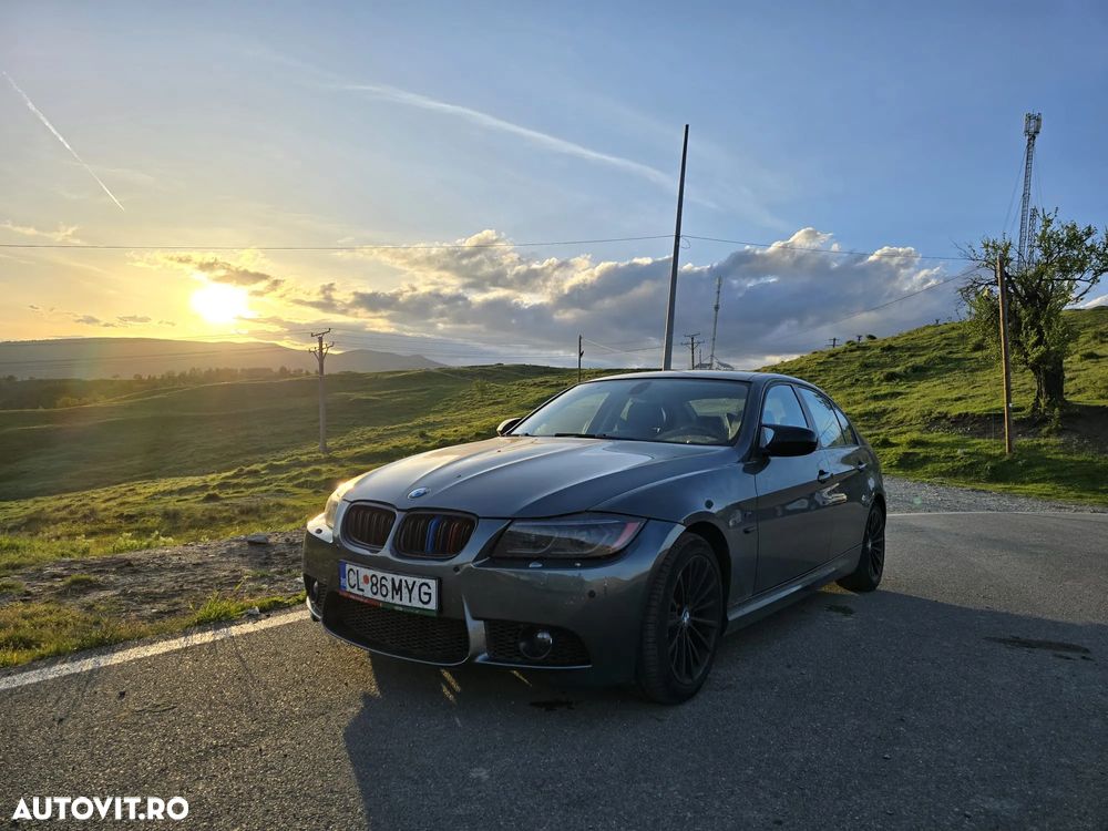BMW Seria 3 320d DPF Efficient Dynamics Edition - 16