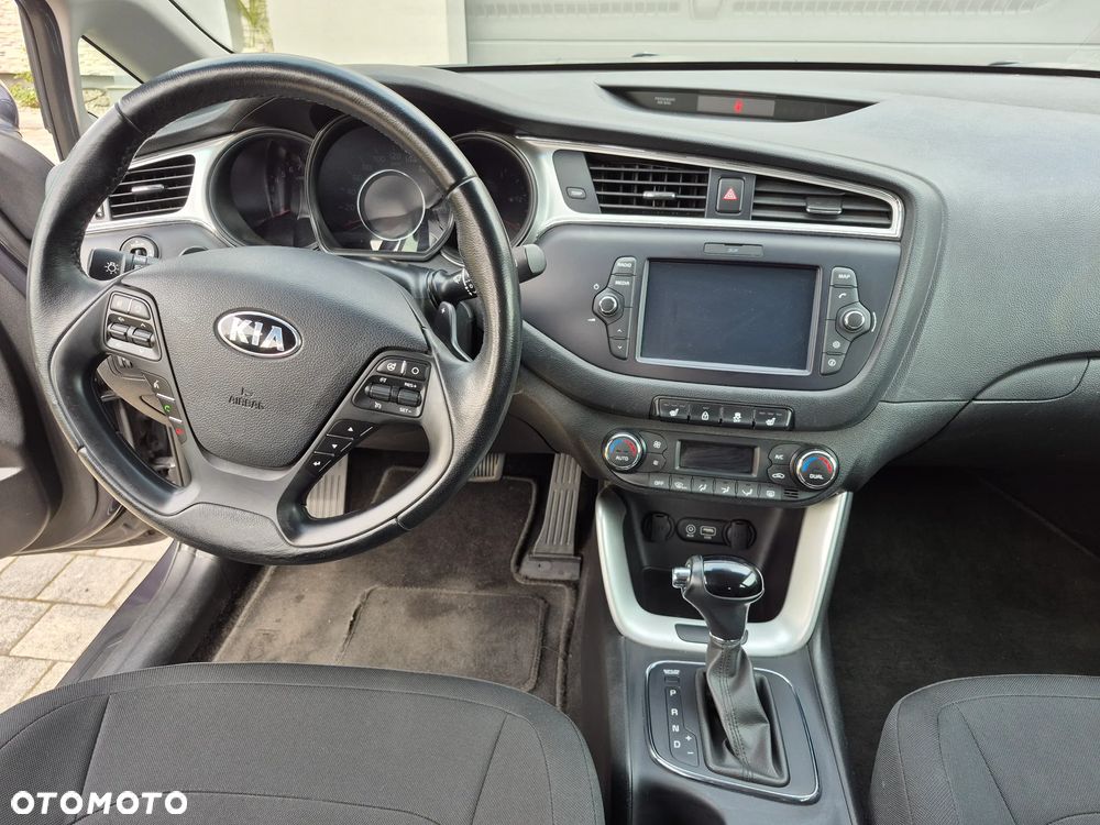 Kia Ceed 1.6 GDI Smart Plus DCT - 16