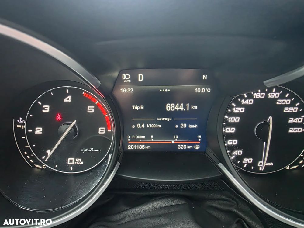 Alfa Romeo Stelvio 2.2 16V AT8 Q4 Veloce - 25
