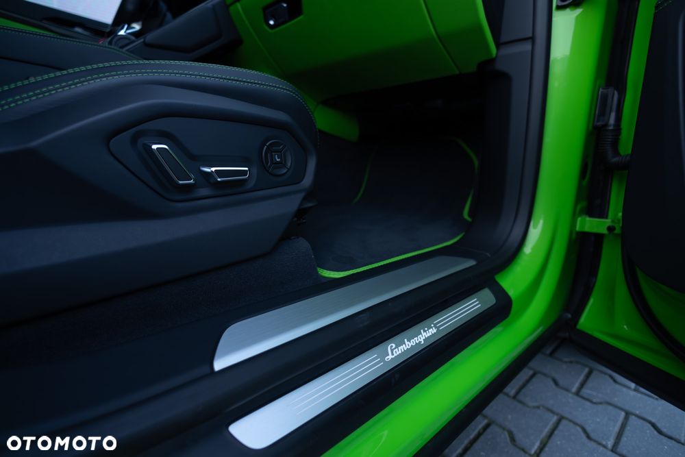 Lamborghini Urus - 15
