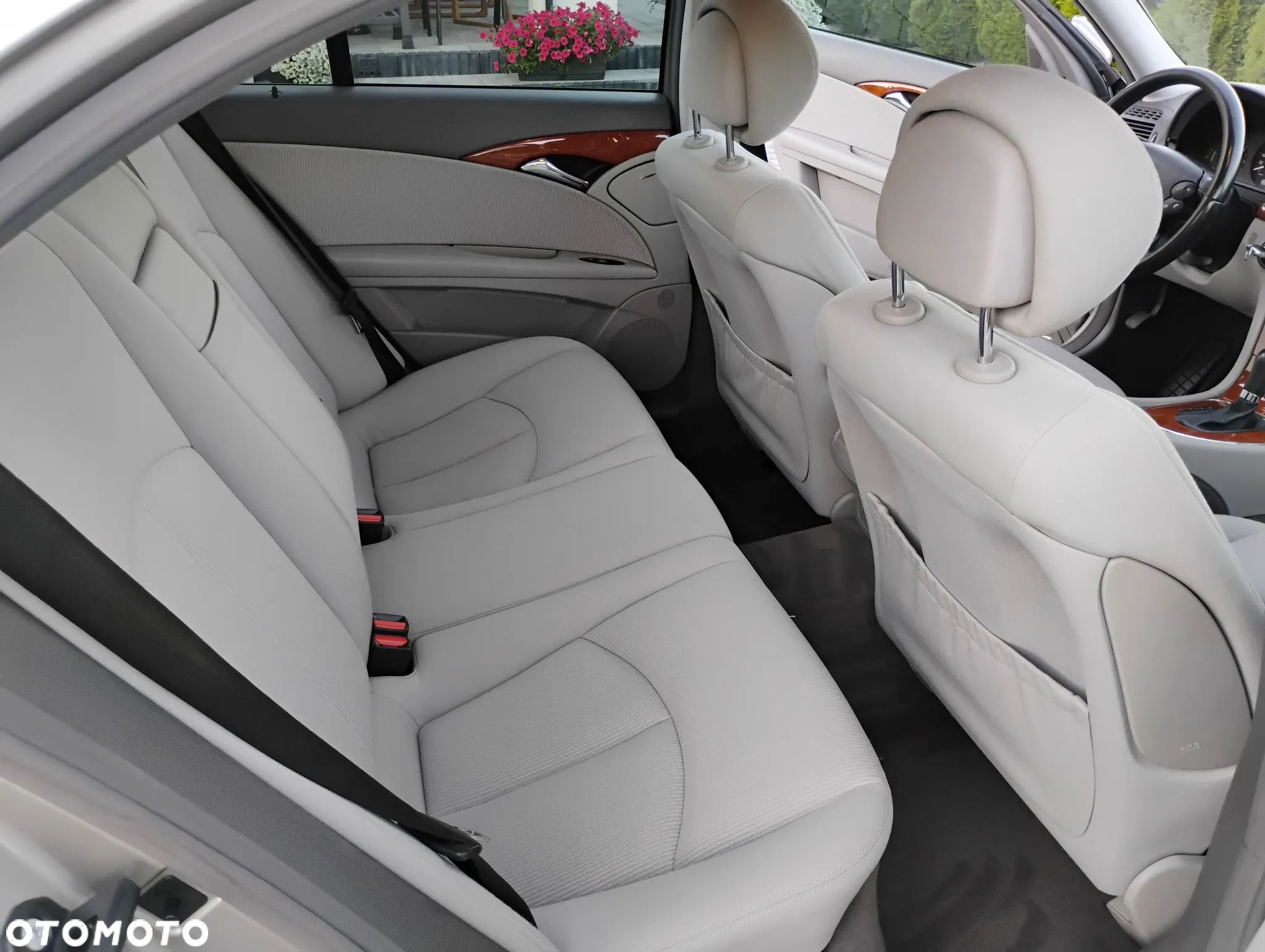 Mercedes-Benz Klasa E 220 CDI Automatik Classic - 17
