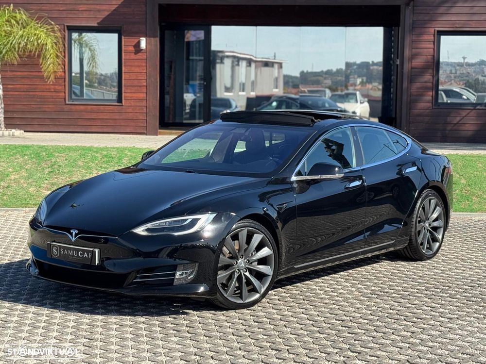 Tesla Model S Standard - 1