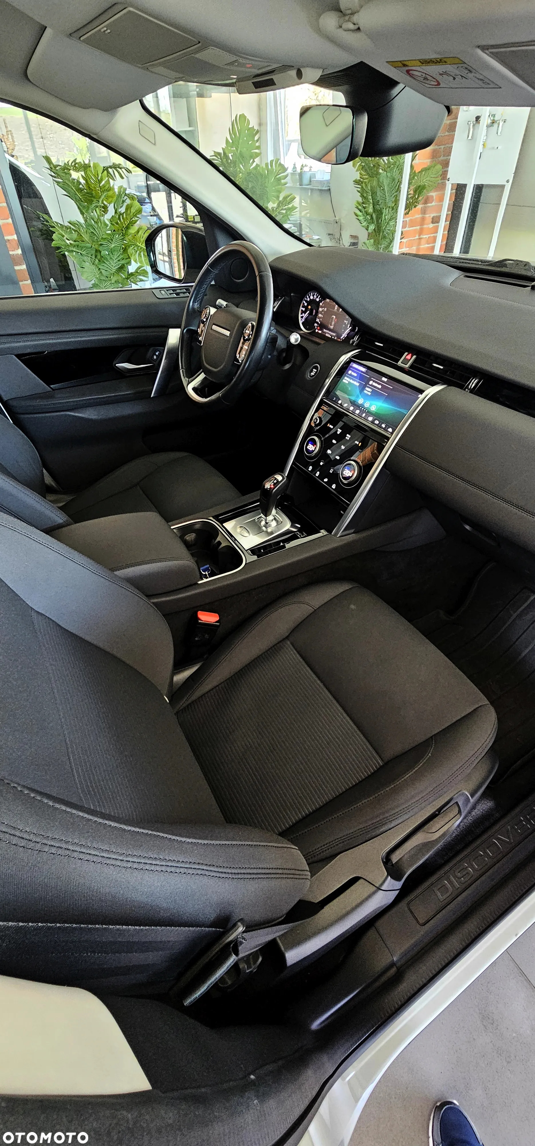 Land Rover Discovery Sport 2.0 D150 R-Dynamic S - 11
