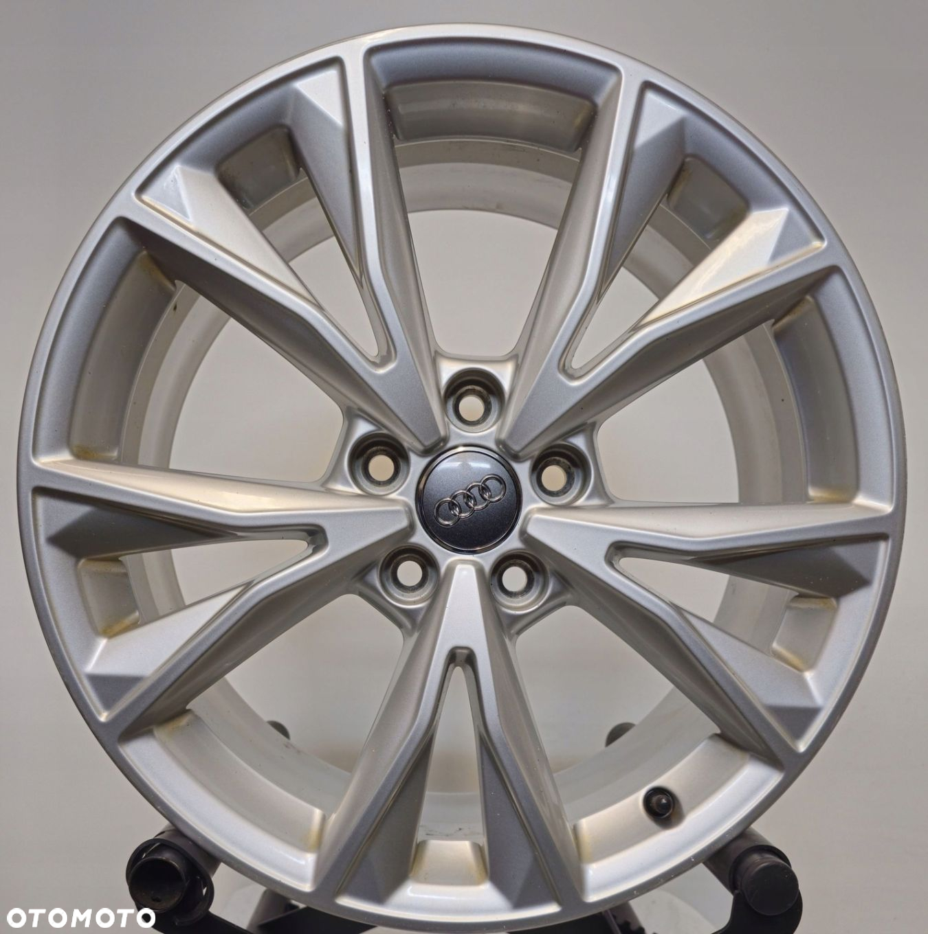 FELGI ALUMINIOWE ORG. AUDI 83A601025K Q3 A3 7x18 5x112 ET 43 - 4