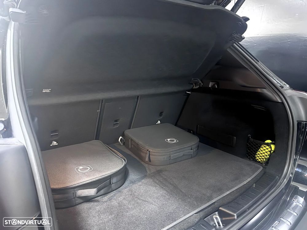 Mercedes-Benz EQA 250+ AMG Line — fotografia 5