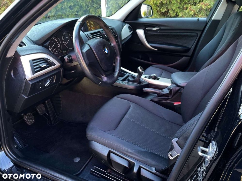 BMW Seria 1 - 15