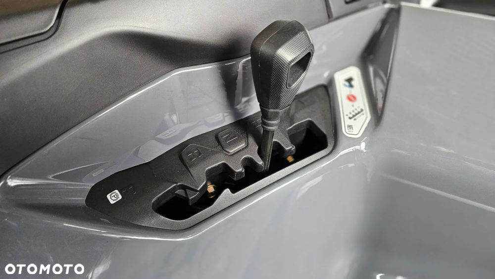 Can-Am Outlander - 10