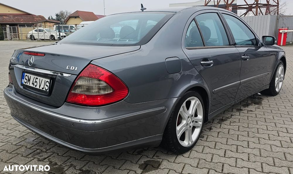 Mercedes-Benz E - 6