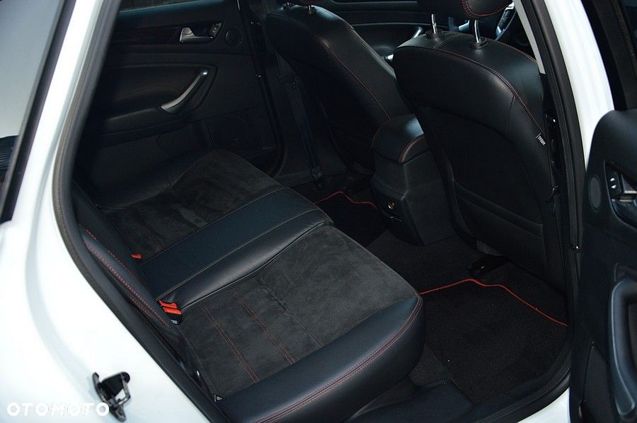 Ford Mondeo 2.0 EcoBoost Titanium S - 24