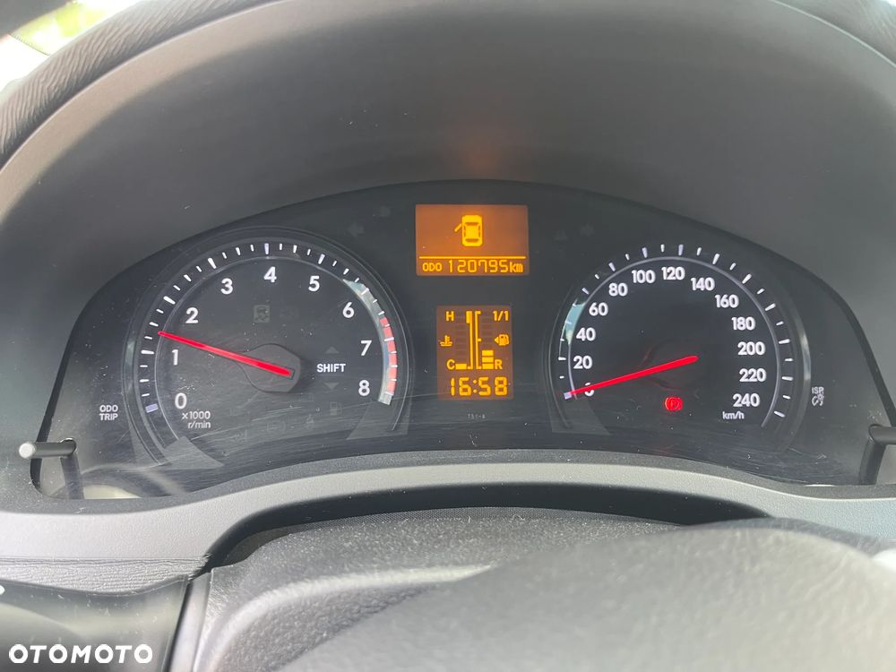 Toyota Avensis 1.8 Sol EU5 - 23