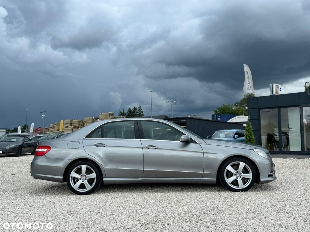 Mercedes-Benz Klasa E 350 BlueEFFICIENCY 7G-TRONIC Elegance - 3
