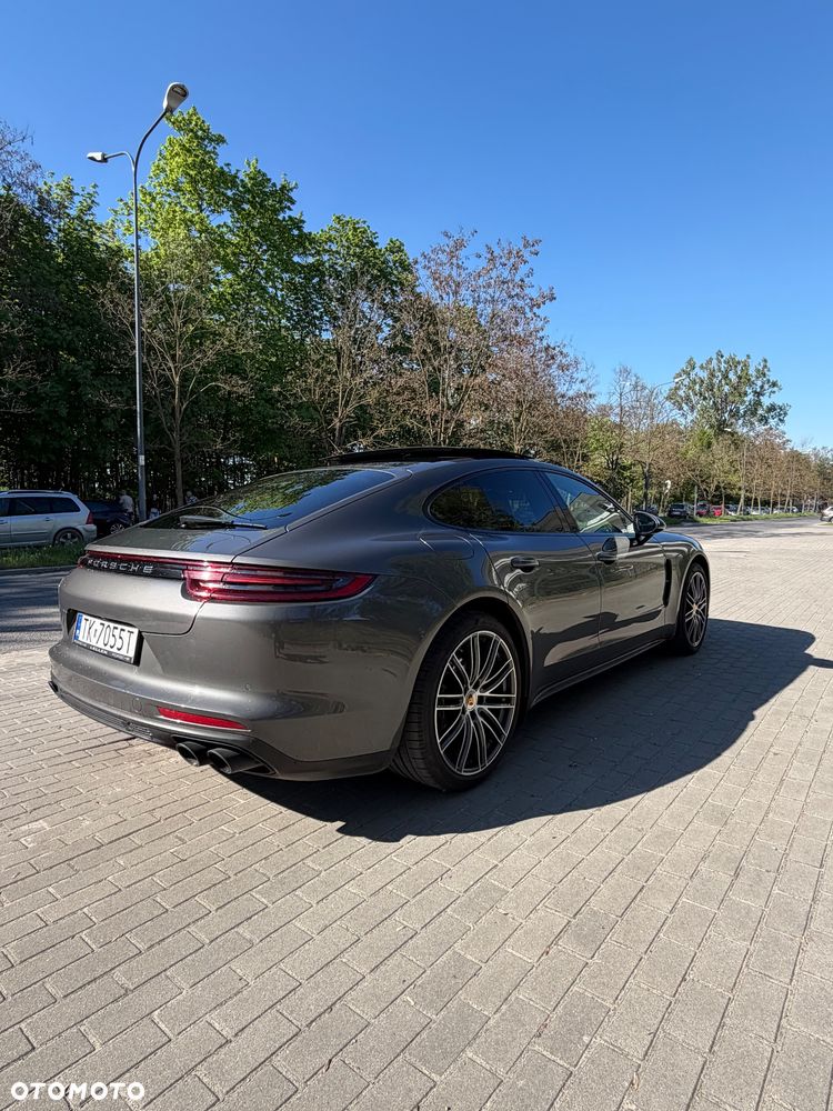 Porsche Panamera 4 - 7