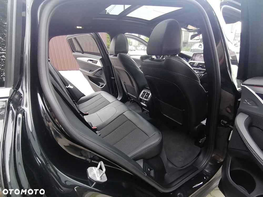 BMW X4 xDrive20d xLine sport - 27