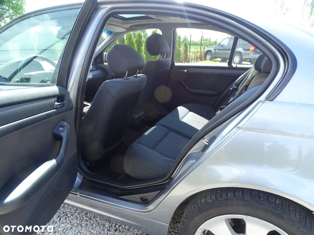 BMW Seria 3 - 13