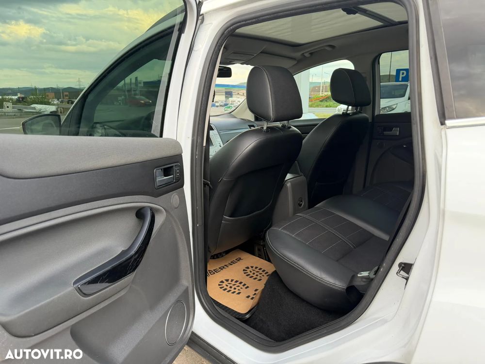 Ford Kuga S 2.0 TDCi 4x4 Plus Editionsmodell - 8
