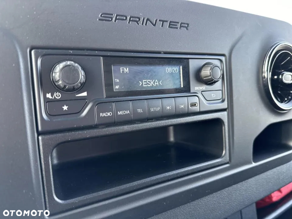 Mercedes-Benz Sprinter - 16
