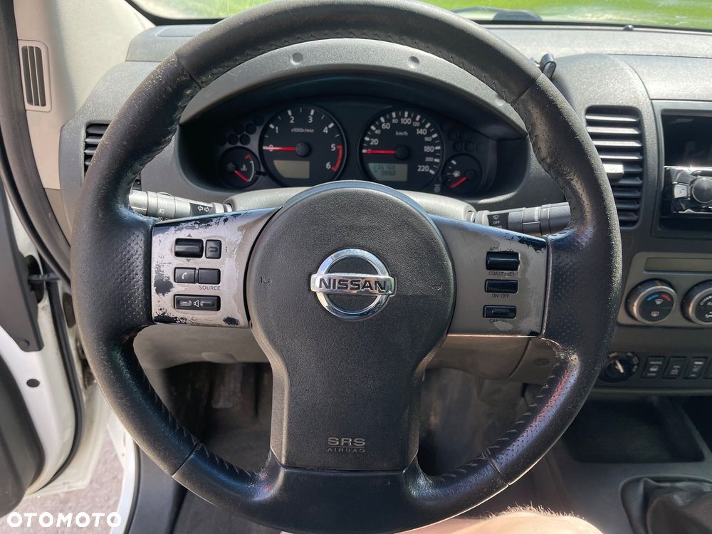 Nissan Navara 2.5 D Platinum - 17